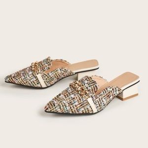 Chain Decor Point Toe Chunky Heeled Mule Pumps